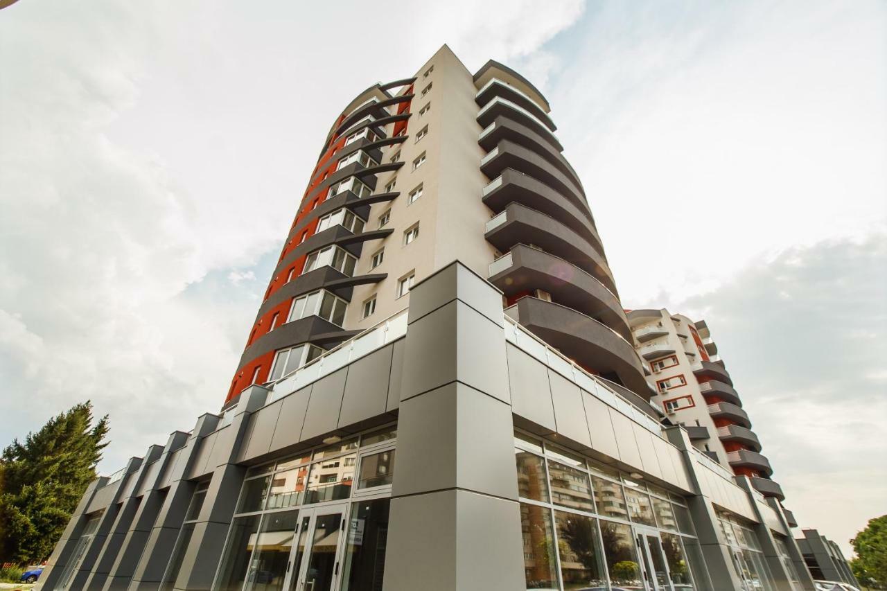 Spacious & Bright 2 Bedroom Central Apartment Oradea Exterior photo